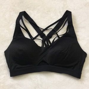 Victoria Sport black scrappy sports bra 32C